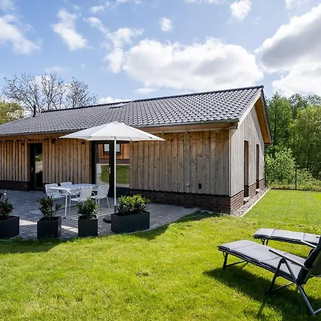 Ferienwohnung Auszeit Mit Sauna بيت للعطل *